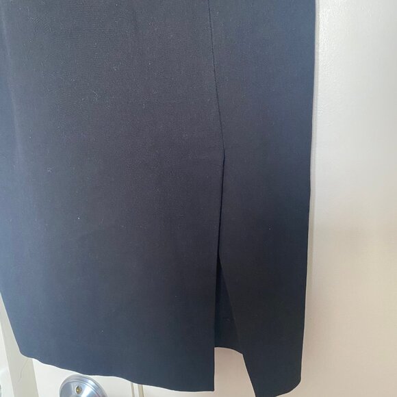 Banana Republic LBD - 4 Petite - Picture 2 of 6